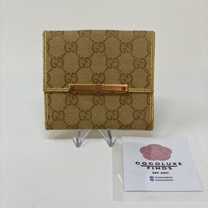 Gucci Womens Flap Wallet